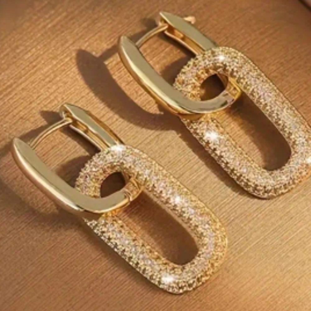 Minimalist earrings come with gift box